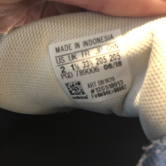 Adidas Court Grey casual Shoe Boys Size 2 - Picture 4 of 13